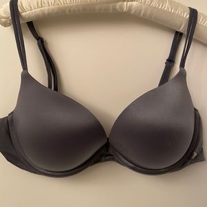 Victoria’s Secret grey very sexy bras 36C with cross strap